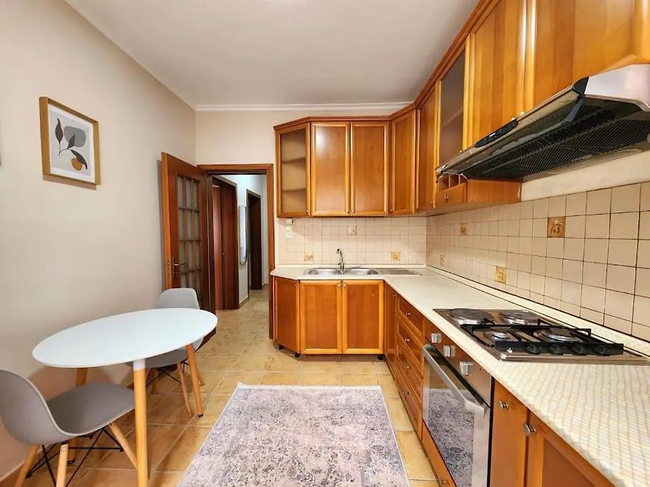 Colosseo Gemtirana W/24H Checkin Apartment